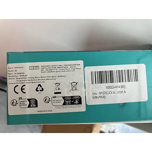 Cameră roz destinată copiilor cu USB alb