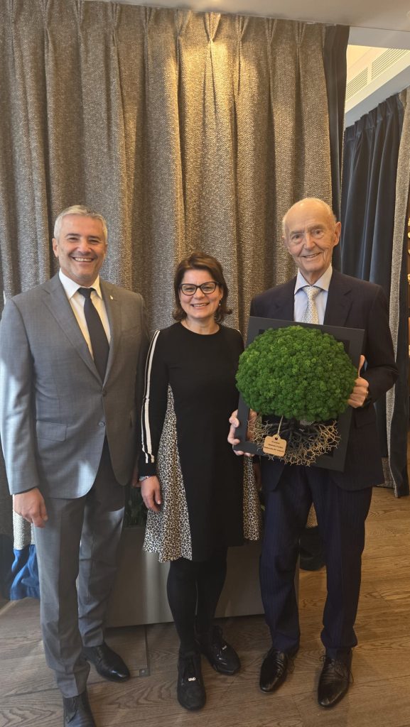 Prințul Dimitrie Sturdza devine ambasadorul Asociației Re-Autentic și susține , alături de InfoCons , inventarierea copacilor din orașele României